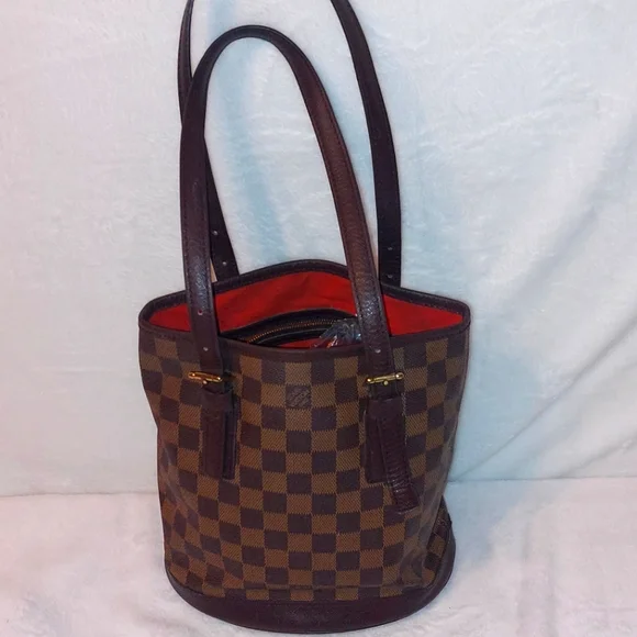 Louis Vuitton Marais Damier Bucket Bag - Picture 2 of 13
